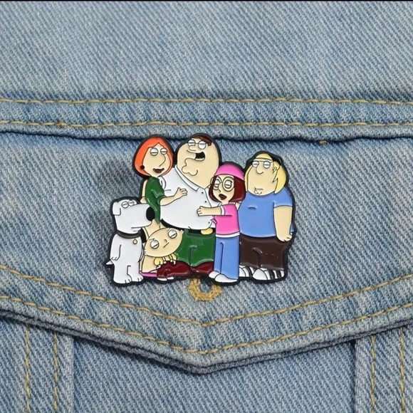 Family Guy Cartoon Enamel Pin Alloy Brooch - Picture 1 of 5